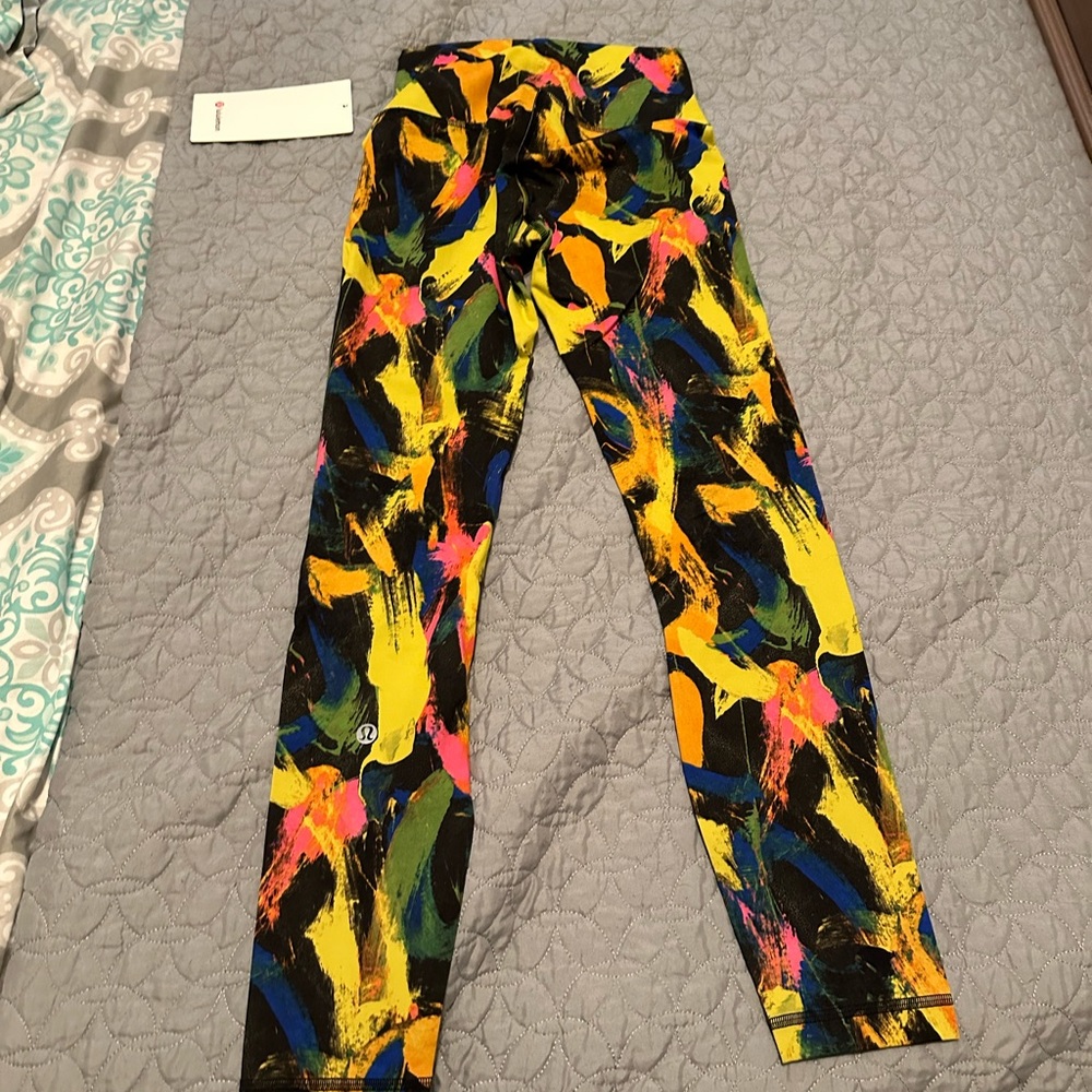 Lululemon Wunder Train HR Tight 25” - size 4